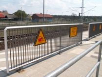 a barrier installed on a commuter train platform (Hamburg)